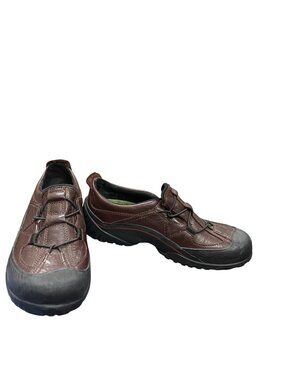 Clarks Muckers wms brown leather waterproof casual shoes sz 7M SKU 10-187